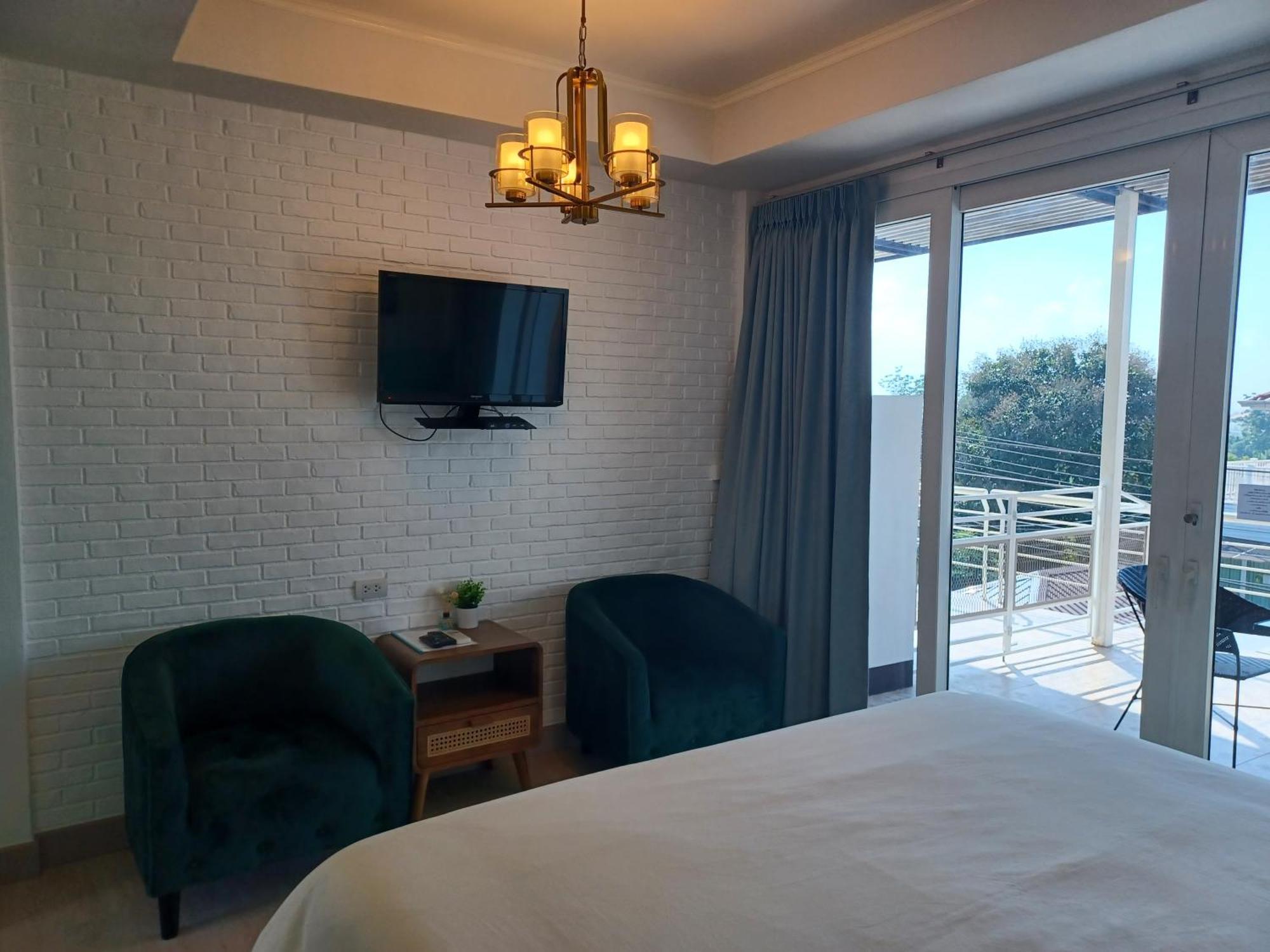 Koh Larn Riviera Hotel Eksteriør billede