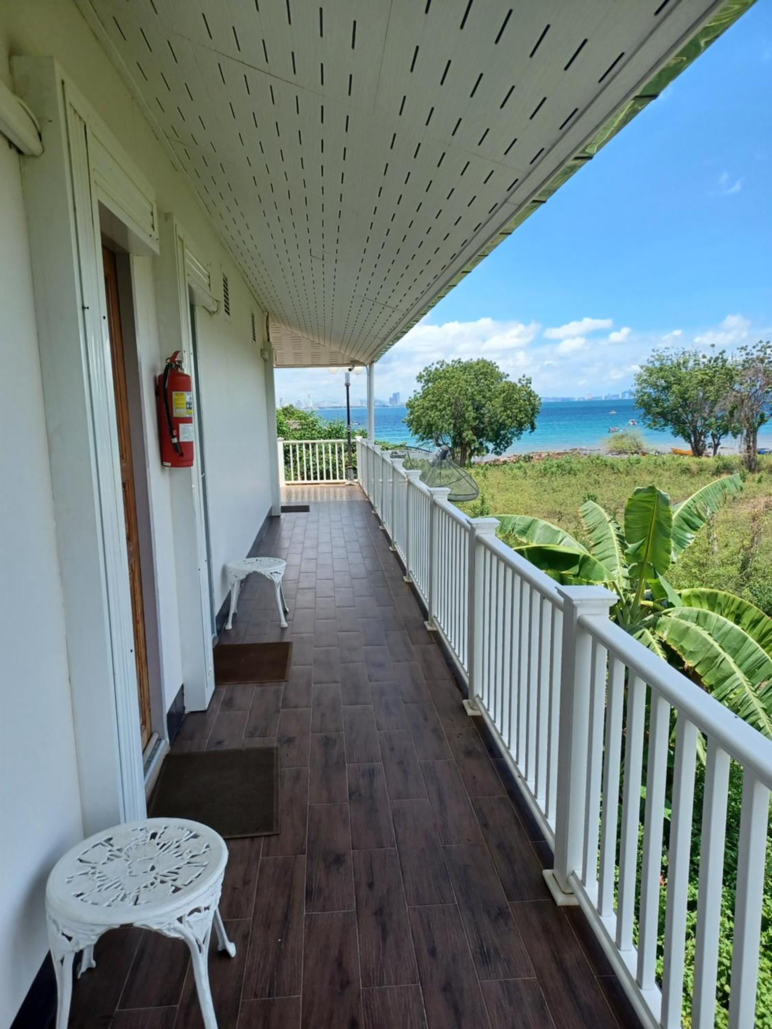 Koh Larn Riviera Hotel Eksteriør billede