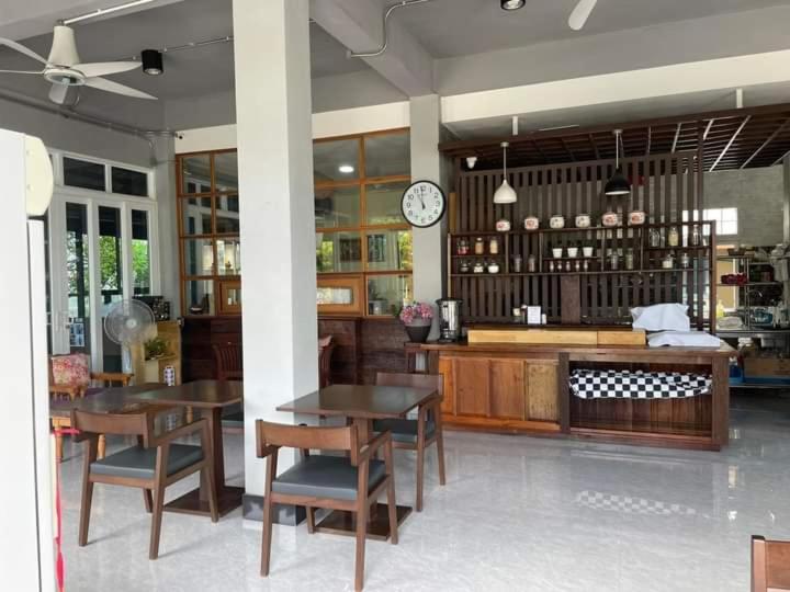 Koh Larn Riviera Hotel Eksteriør billede