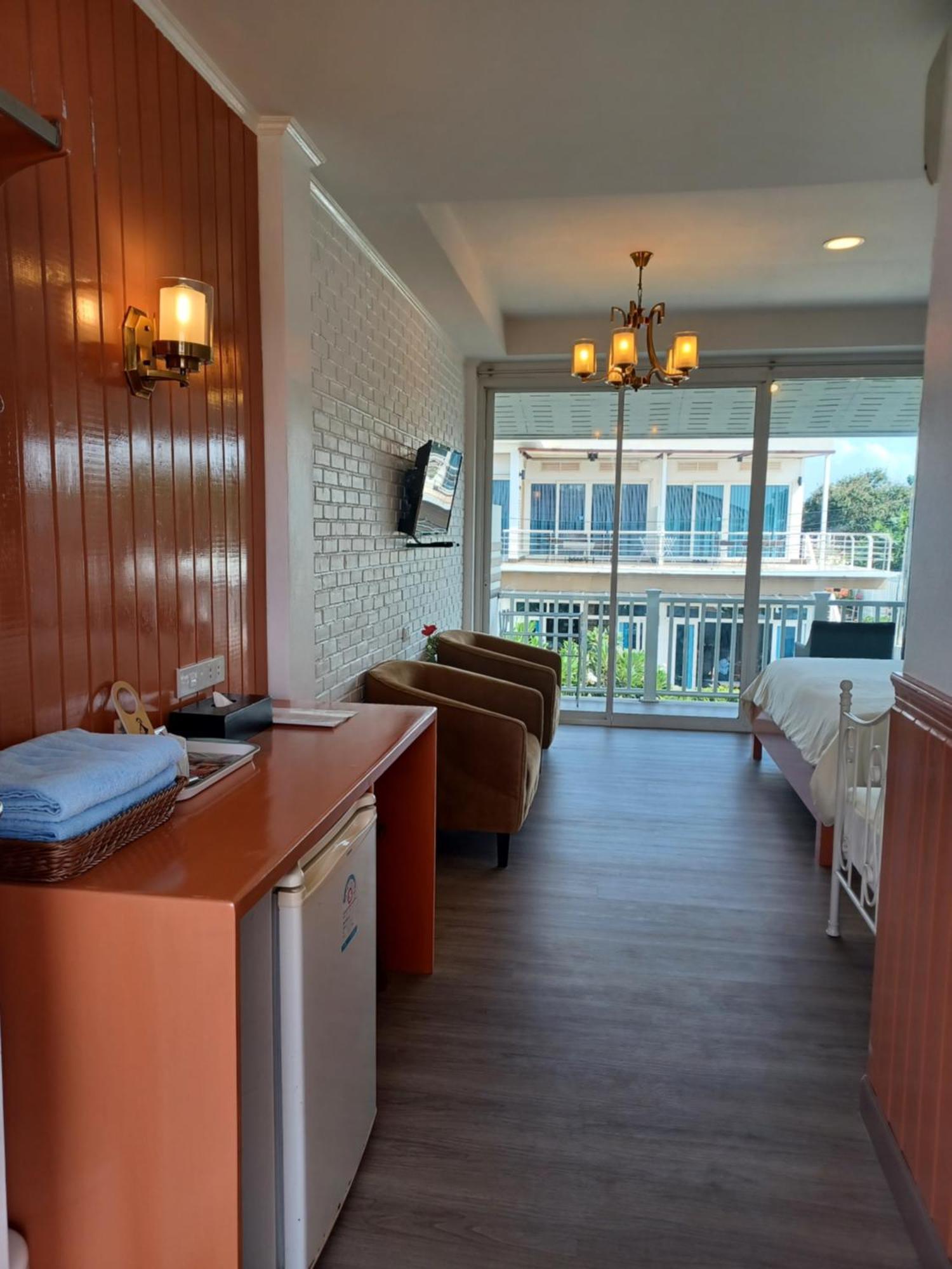 Koh Larn Riviera Hotel Eksteriør billede