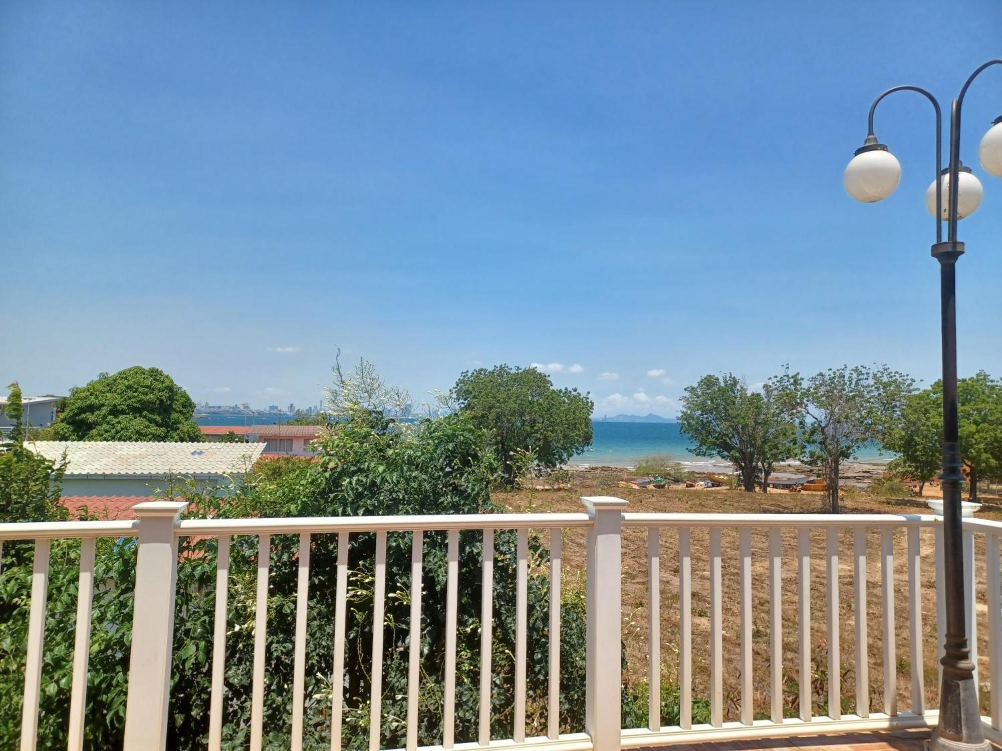 Koh Larn Riviera Hotel Eksteriør billede