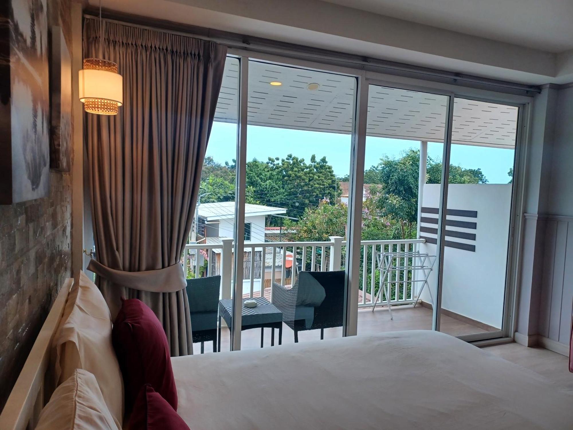 Koh Larn Riviera Hotel Eksteriør billede