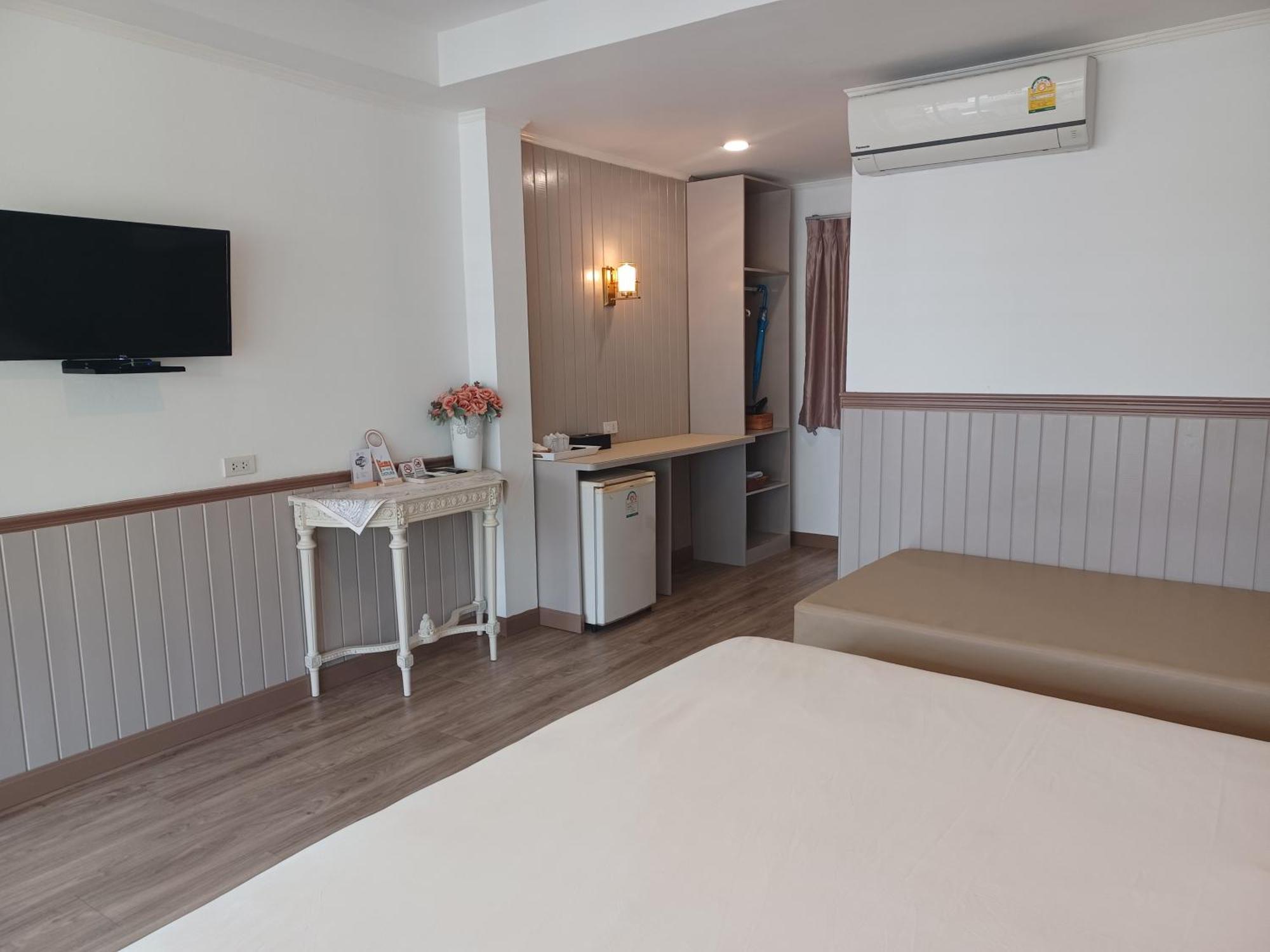 Koh Larn Riviera Hotel Eksteriør billede